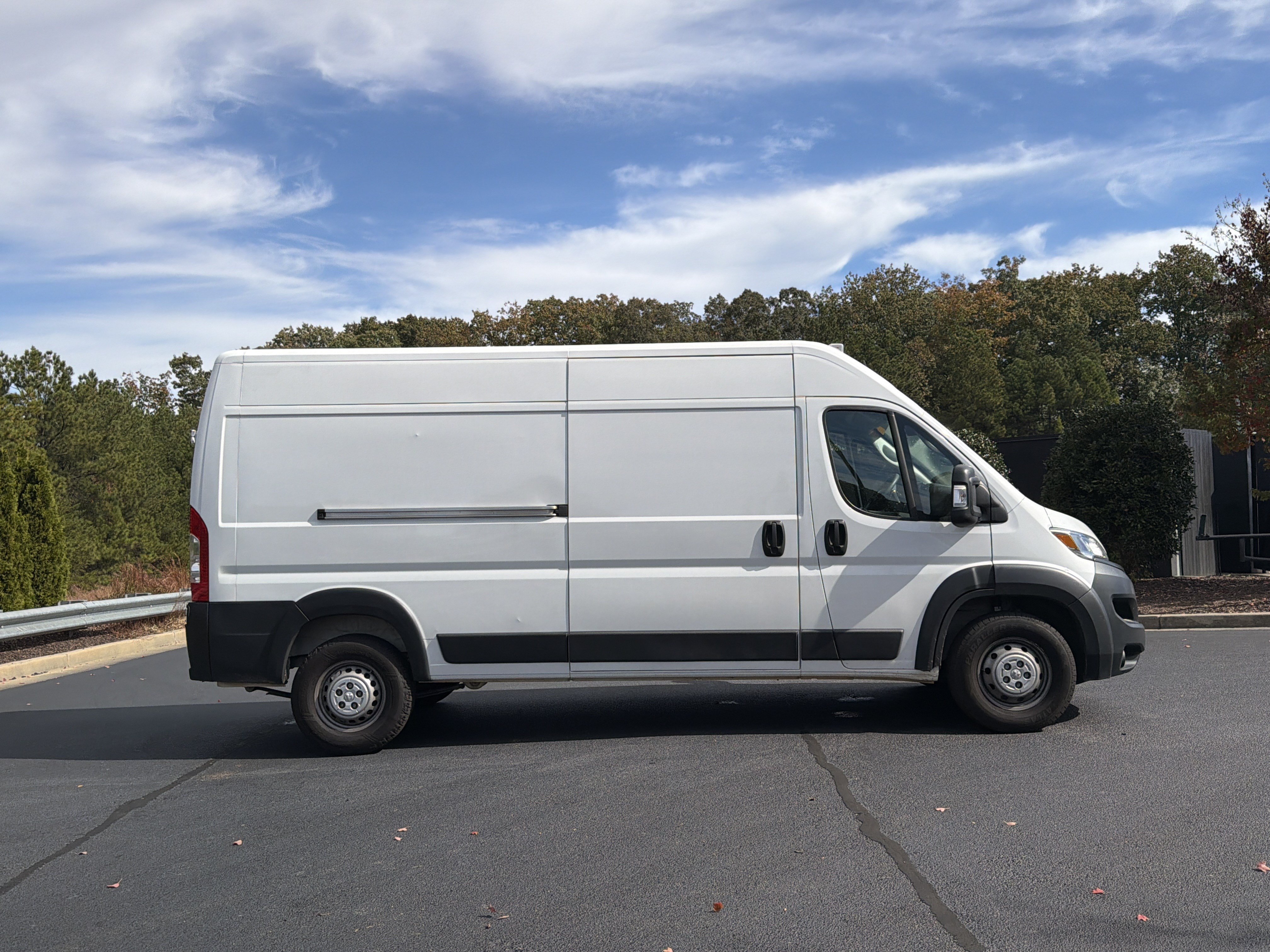 Used 2023 RAM ProMaster 2500 FWD image 5