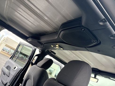 Used 2023 Jeep Wrangler Sahara w/ Cold Weather Group image 37