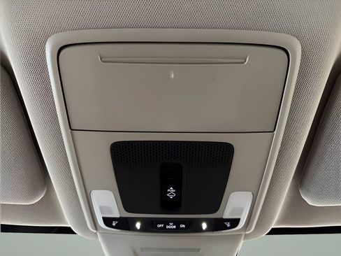 Used 2023 Honda CR-V EX image 24