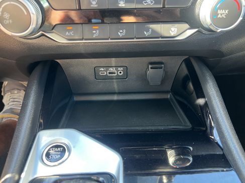 Used 2024 Nissan Altima 2.5 SV FWD image 16