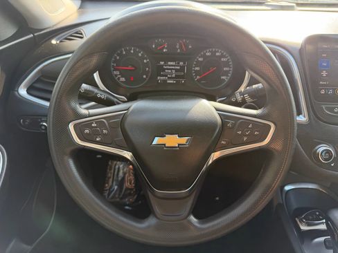 Used 2021 Chevrolet Malibu LT FWD image 15