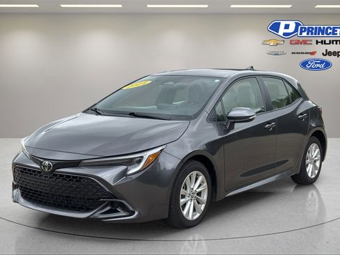 Used 2024 Toyota Corolla SE image 3