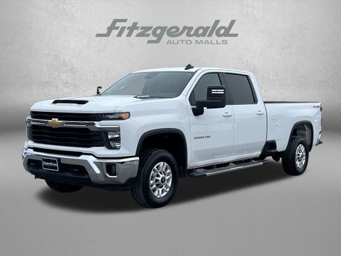 Used 2025 Chevrolet Silverado 2500 LT w/ Convenience Package image 2