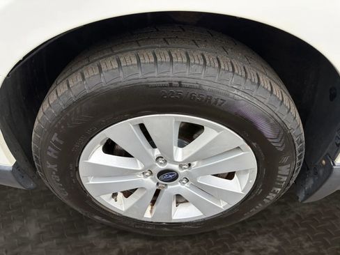 Used 2017 Subaru Outback 2.5i Premium image 33