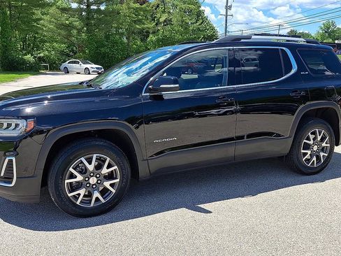 Used 2023 GMC Acadia SLE w/ Driver Convenience Package AWD/4WD image 5