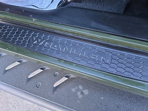 Used 2023 Jeep Wrangler Unlimited Rubicon w/ Safety Group image 45