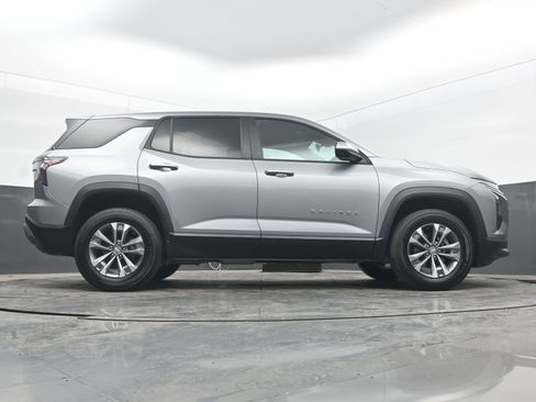 Used 2025 Chevrolet Equinox LT image 27