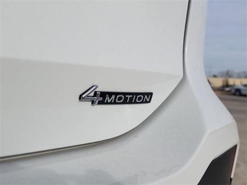 New 2026 Volkswagen Tiguan SE image 4