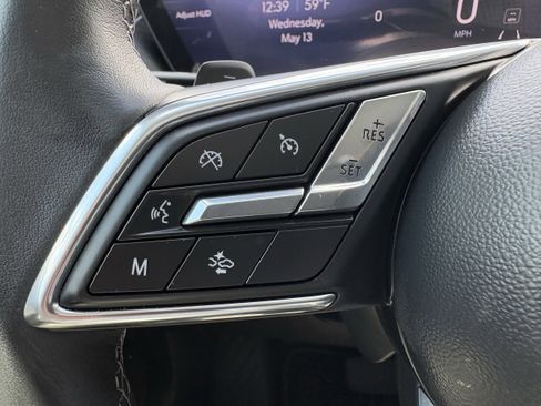 Used 2025 Buick Envision Avenir AWD/4WD image 18