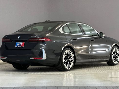 Certified 2024 BMW i5 eDrive40i w/ Premium Package image 8