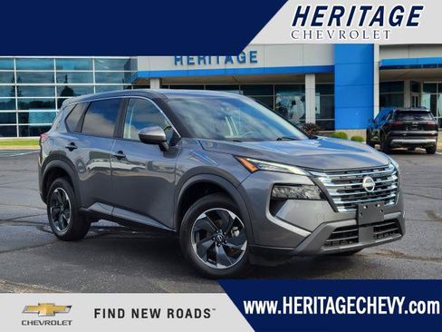 Used 2024 Nissan Rogue SV AWD/4WD image 1