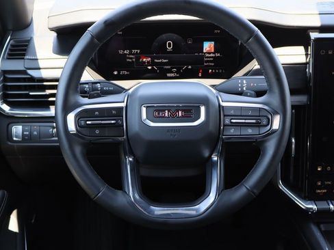 Certified 2025 GMC Acadia Elevation FWD image 13