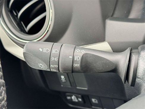 Certified 2022 Toyota Tacoma SR5 image 22