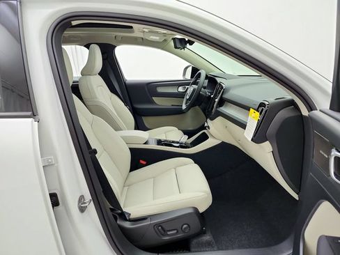 New 2026 Volvo XC60 B5 Ultra w/ Climate Package AWD/4WD image 18