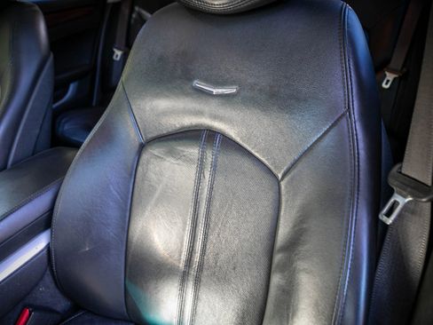 Used 2010 Cadillac CTS Premium image 36