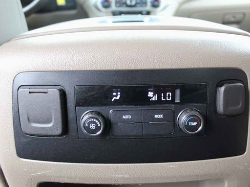 Used 2019 GMC Yukon SLT RWD image 29