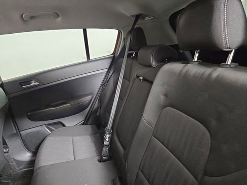Certified 2022 Kia Sportage LX image 17