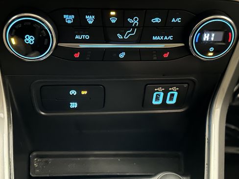 Used 2018 Ford EcoSport Titanium w/ Titanium Cold Weather Package image 29