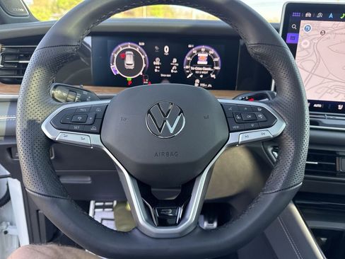 New 2026 Volkswagen Tiguan SEL R-Line AWD/4WD image 19