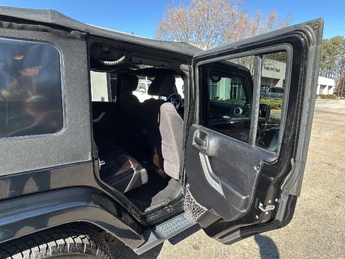 Used 2014 Jeep Wrangler Unlimited Sahara w/ Max Tow Package image 14