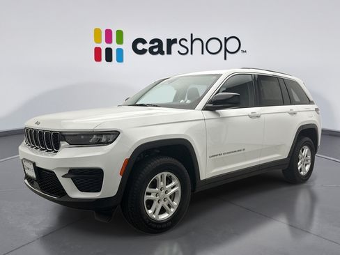 Used 2023 Jeep Grand Cherokee Laredo w/ Luxury Tech Group I AWD/4WD image 1