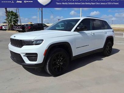 Used 2024 Jeep Grand Cherokee Altitude