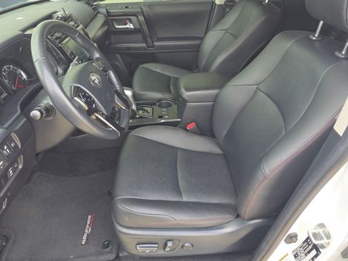 Used 2024 Toyota 4Runner TRD Off-Road Premium image 5