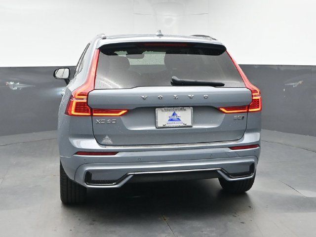 Used 2024 Volvo XC60 B5 Core w/ Protection Package Premier AWD/4WD image 7