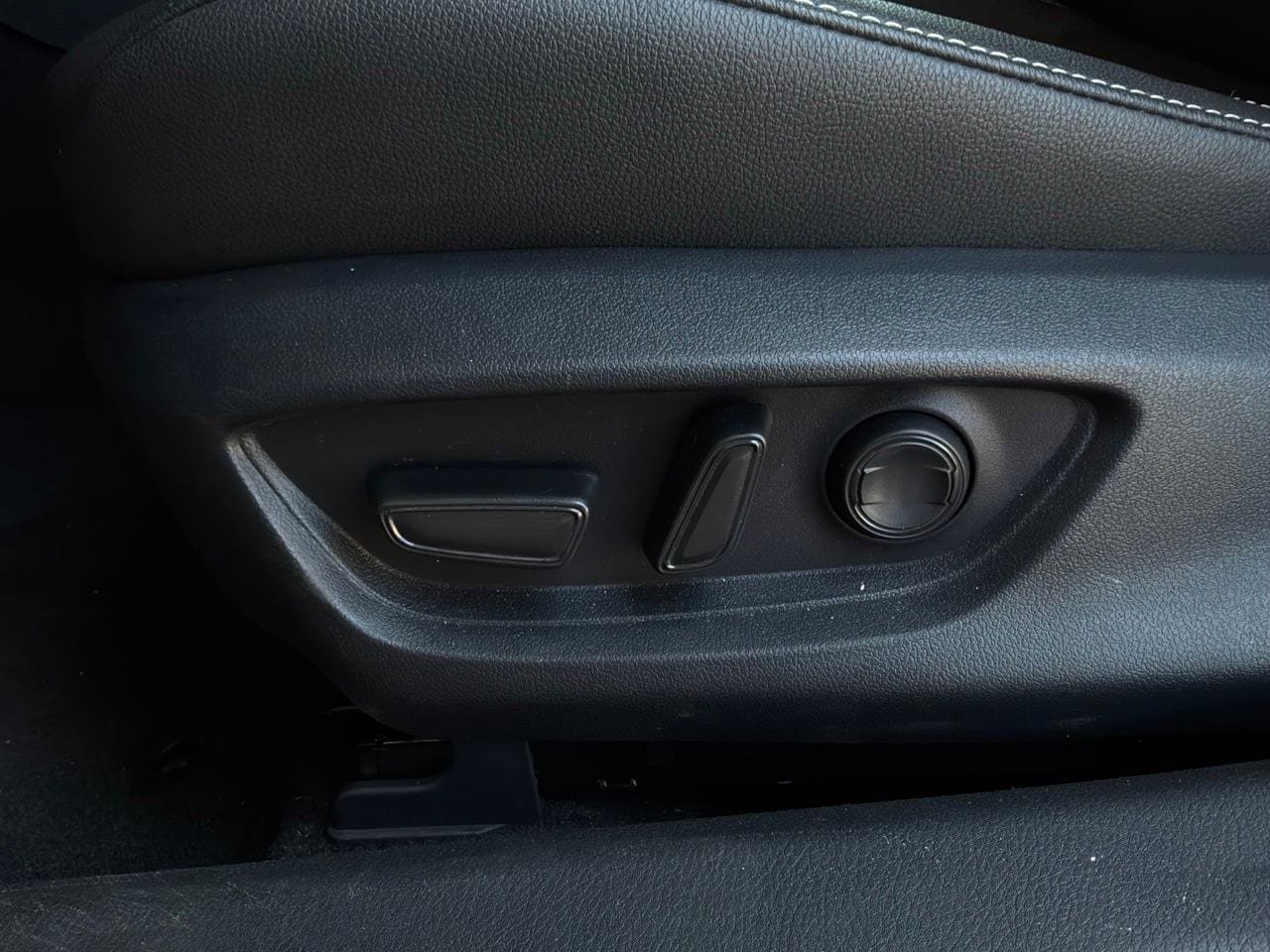 Used 2026 Toyota Camry SE FWD image 11