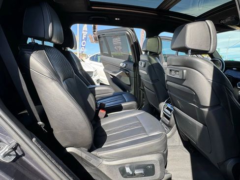 Used 2019 BMW X7 xDrive50i w/ M Sport Package image 22
