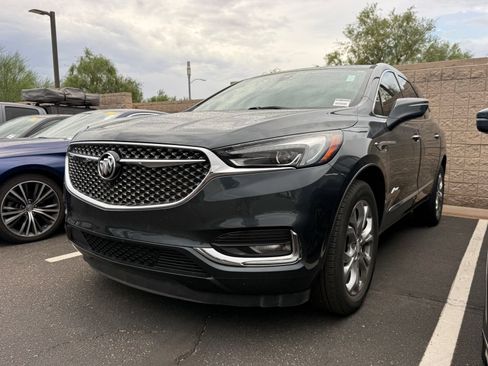 Used 2021 Buick Enclave Avenir w/ Avenir Technology Package AWD/4WD image 2