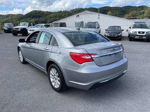 Used 2014 Chrysler 200 Limited w/ Sun/Sound Group image 6