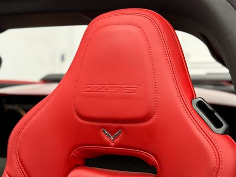 Used 2015 Chevrolet Corvette Z06 w/ 2LZ Preferred Equipment Group RWD image 17