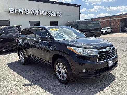 Used 2015 Toyota Highlander XLE FWD image 4