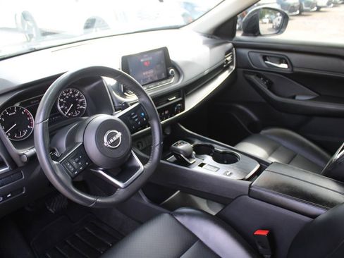 Used 2024 Nissan Rogue SV w/ SV Premium Package FWD image 22