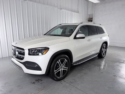 Used 2022 Mercedes-Benz GLS 450 4MATIC image 2