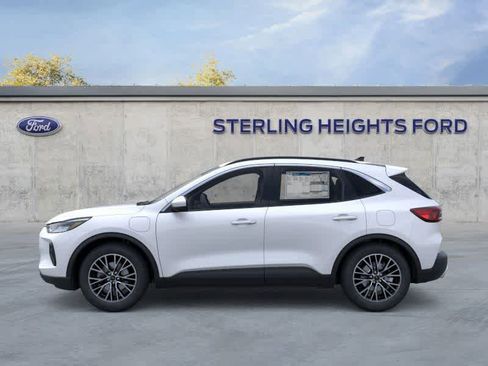 New 2025 Ford Escape SE FWD image 3