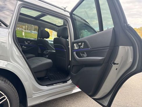 New 2026 Mercedes-Benz GLS 450 4MATIC image 27