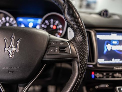 Used 2019 Maserati Levante S GranSport image 27