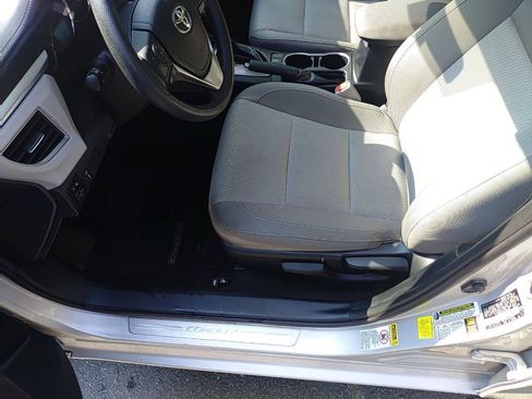 Used 2016 Toyota Corolla LE w/ Body Protection Package #1 FWD image 9
