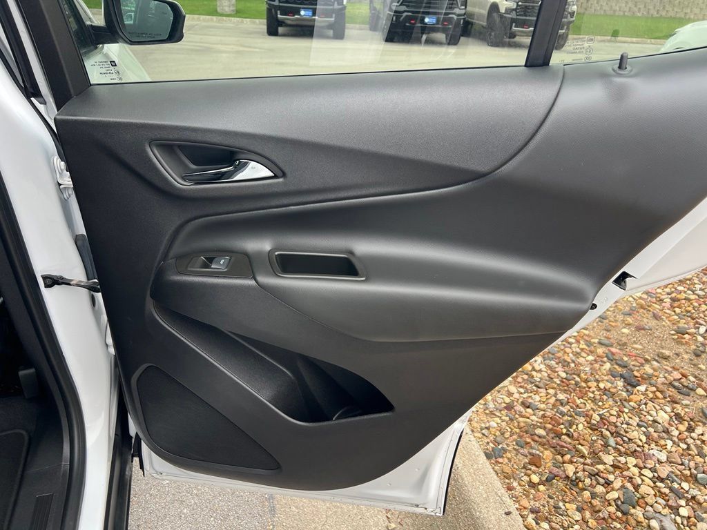Used 2024 Chevrolet Equinox LT AWD/4WD image 25