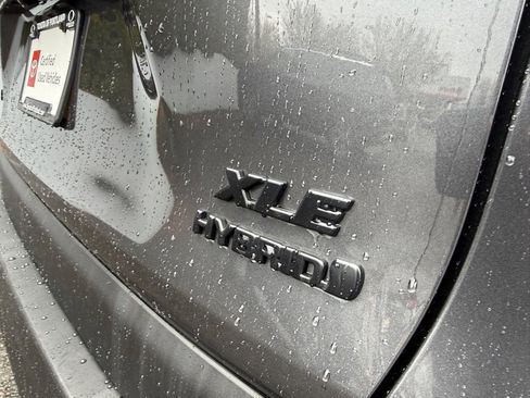 Certified 2022 Toyota RAV4 XLE image 8