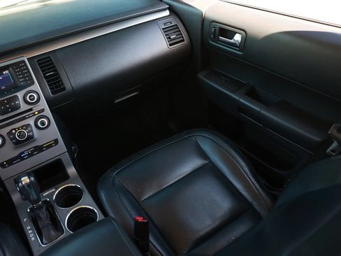 Used 2014 Ford Flex SE FWD image 13