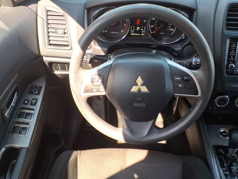 Used 2019 Mitsubishi Outlander Sport ES AWD/4WD image 3