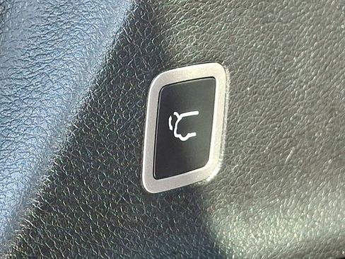 Certified 2024 Chrysler Pacifica Pinnacle FWD image 30