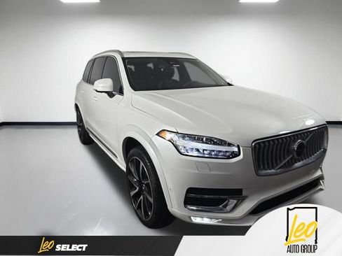 Used 2023 Volvo XC90 B6 Plus w/ Protection Package Premier AWD/4WD image 4