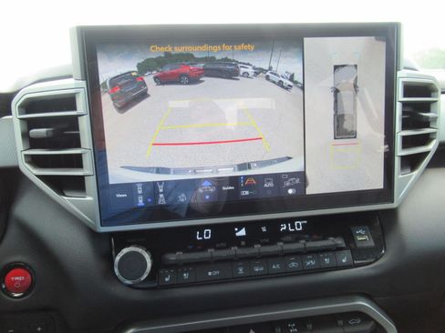 Used 2025 Toyota Tundra Limited w/ TRD Off-Road Package AWD/4WD image 30