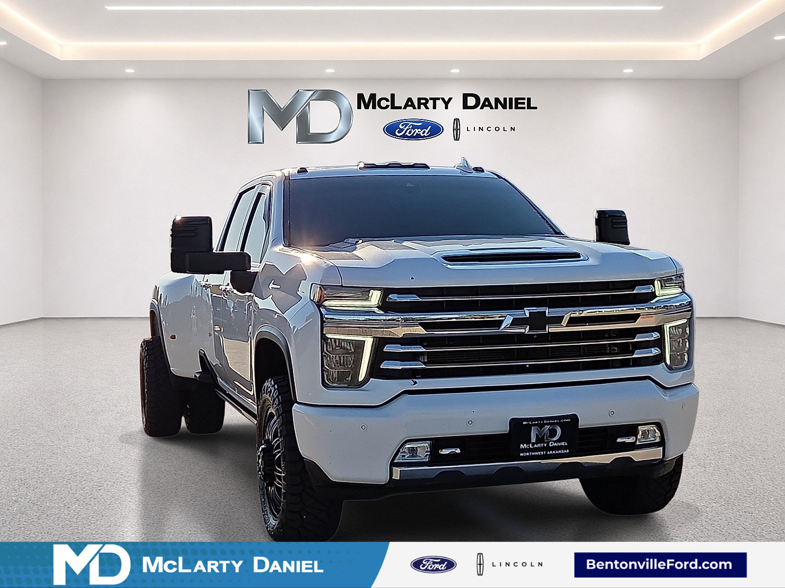 Used 2022 Chevrolet Silverado 3500 High Country AWD/4WD image 1