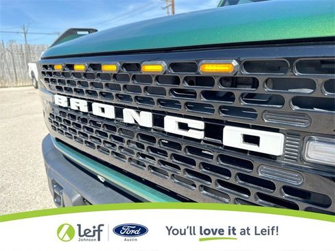 Used 2023 Ford Bronco Wildtrak image 34