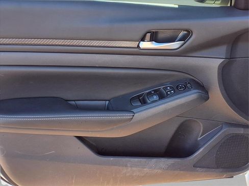 Used 2025 Nissan Altima 2.5 SV image 20